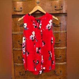 Red sleeveless blouse (worn one time) from Stitchfix. Size large.